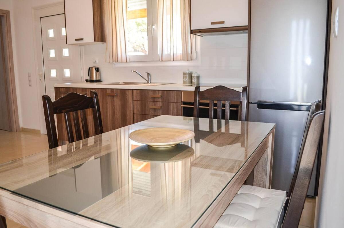 Villa George Sea View With Pool - טריופטרה מראה חיצוני תמונה