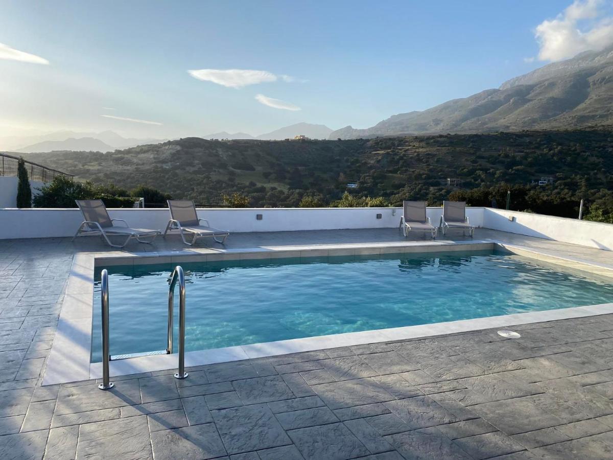 Villa George Sea View With Pool - טריופטרה מראה חיצוני תמונה